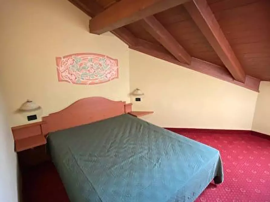 Immagine 13 di Albergo/B&B/Residence in vendita  in via Trento a Ponte Di Legno