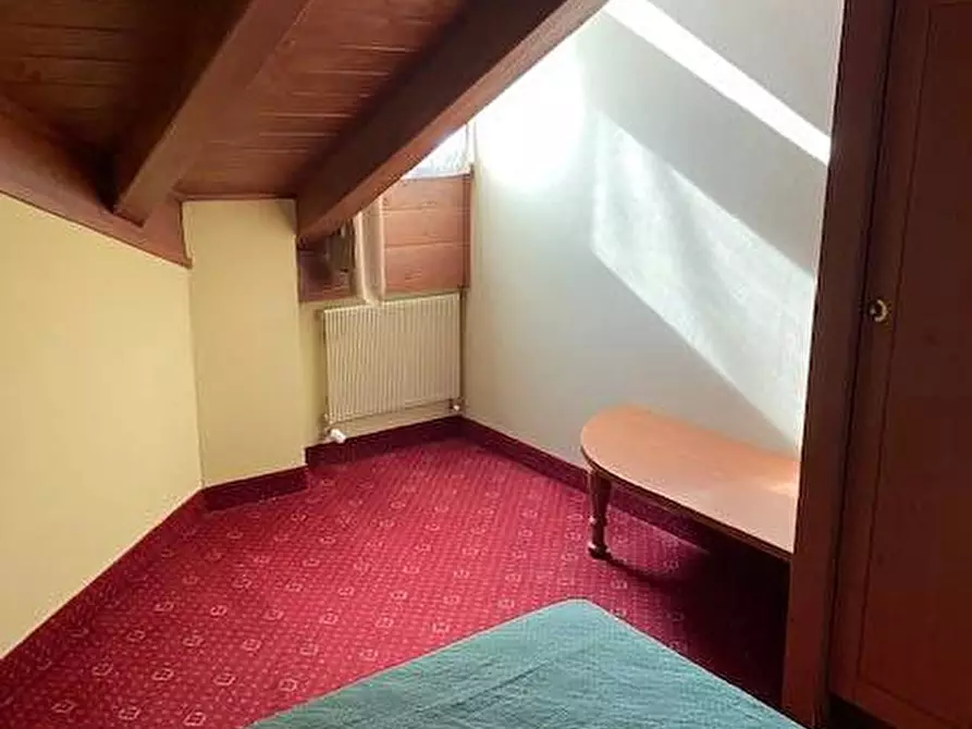 Immagine 14 di Albergo/B&B/Residence in vendita  in via Trento a Ponte Di Legno