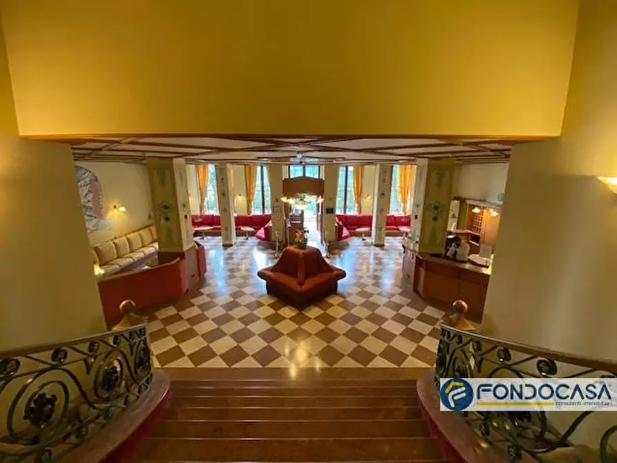 Immagine 5 di Albergo/B&B/Residence in vendita  in via Trento a Ponte Di Legno