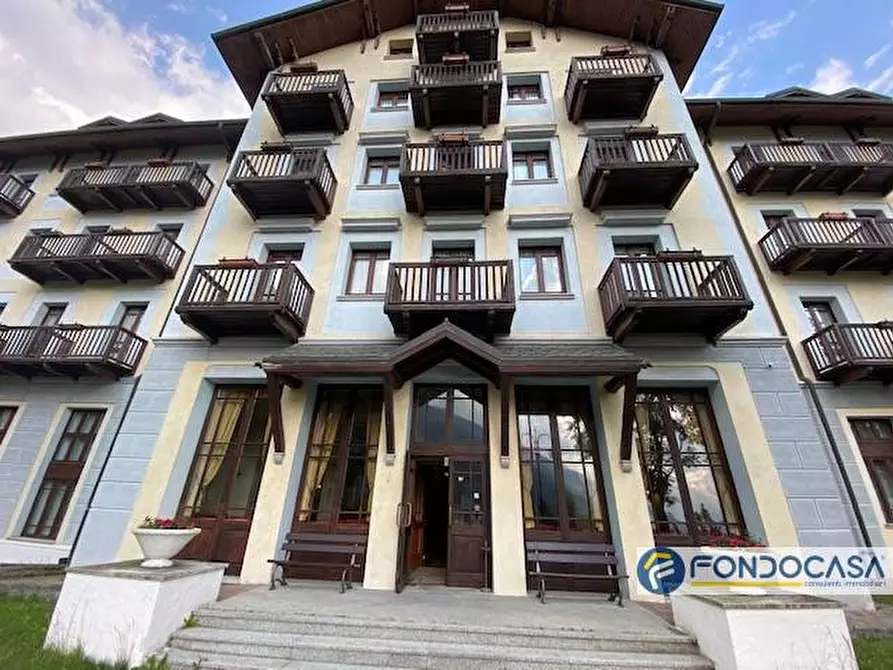 Immagine 4 di Albergo/B&B/Residence in vendita  in via Trento a Ponte Di Legno