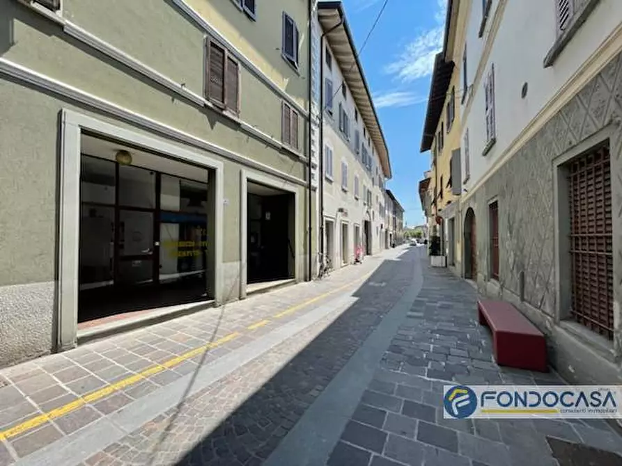 Immagine 13 di Attività commerciale in vendita  a Coccaglio