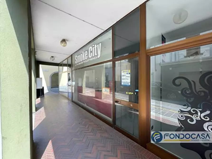 Immagine 2 di Attività commerciale in vendita  a Coccaglio