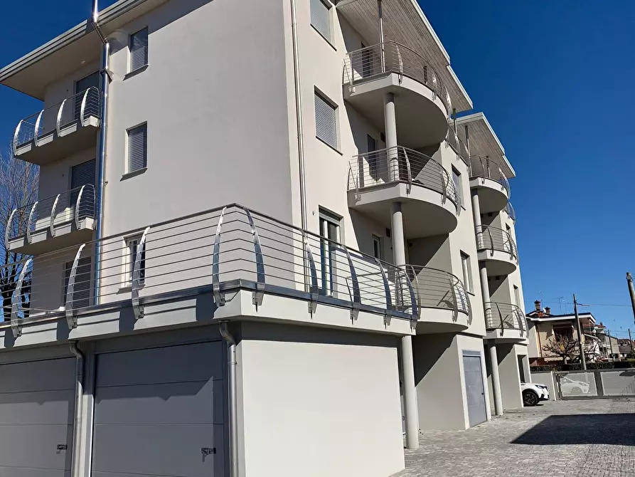 Immagine 7 di Appartamento in vendita  in VIALE VITTORIO VENETO a Carrù