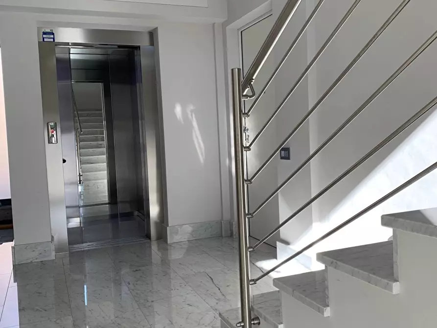 Immagine 10 di Appartamento in vendita  in VIALE VITTORIO VENETO a Carrù