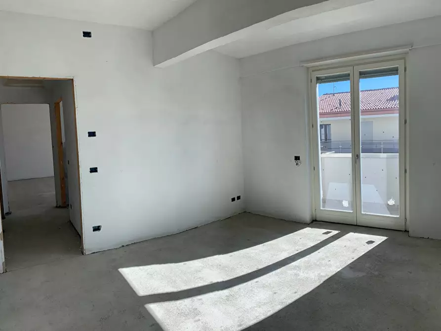 Immagine 14 di Appartamento in vendita  in VIALE VITTORIO VENETO a Carrù