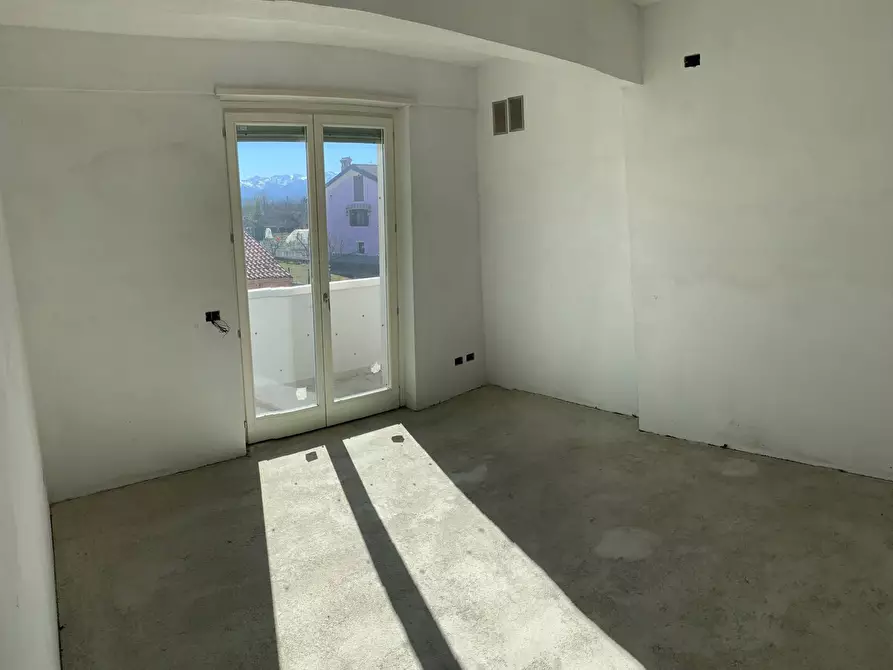 Immagine 15 di Appartamento in vendita  in VIALE VITTORIO VENETO a Carrù