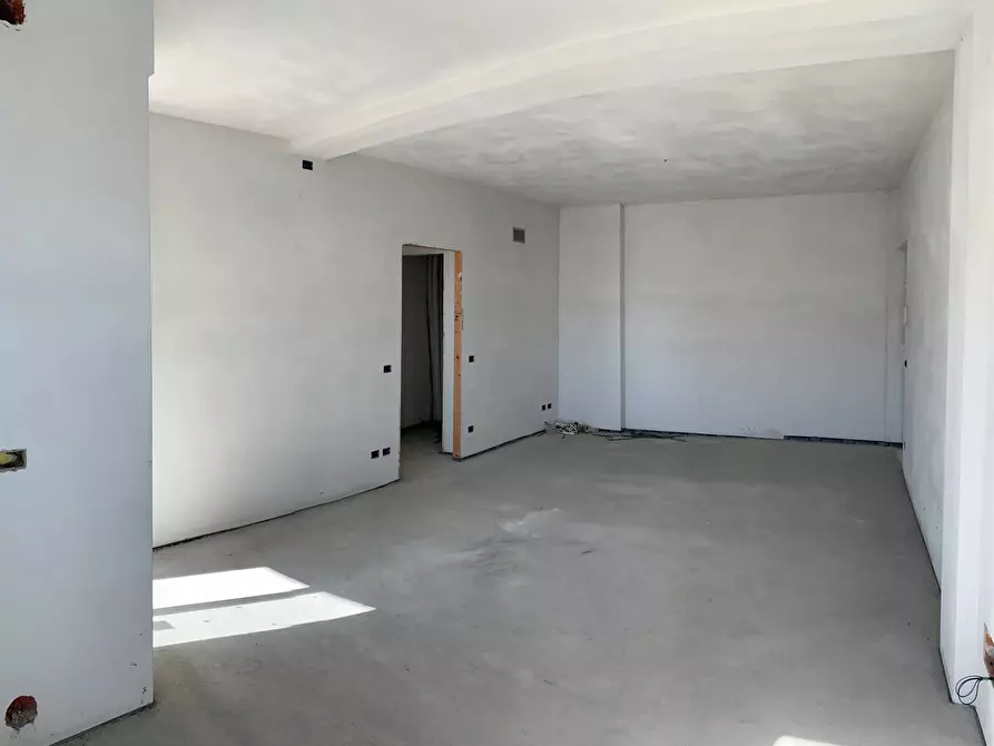 Immagine 17 di Appartamento in vendita  in VIALE VITTORIO VENETO a Carrù