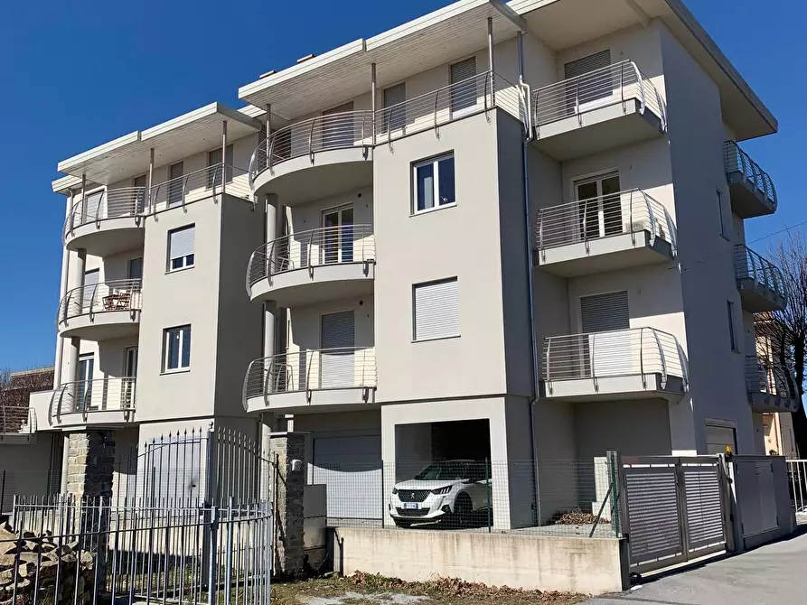 Immagine 1 di Appartamento in vendita  in VIALE VITTORIO VENETO a Carru'