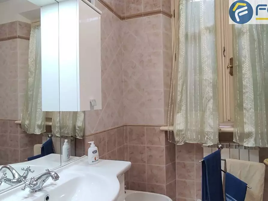 Immagine 10 di Villa in vendita  in via martiri di s anna a Seravezza