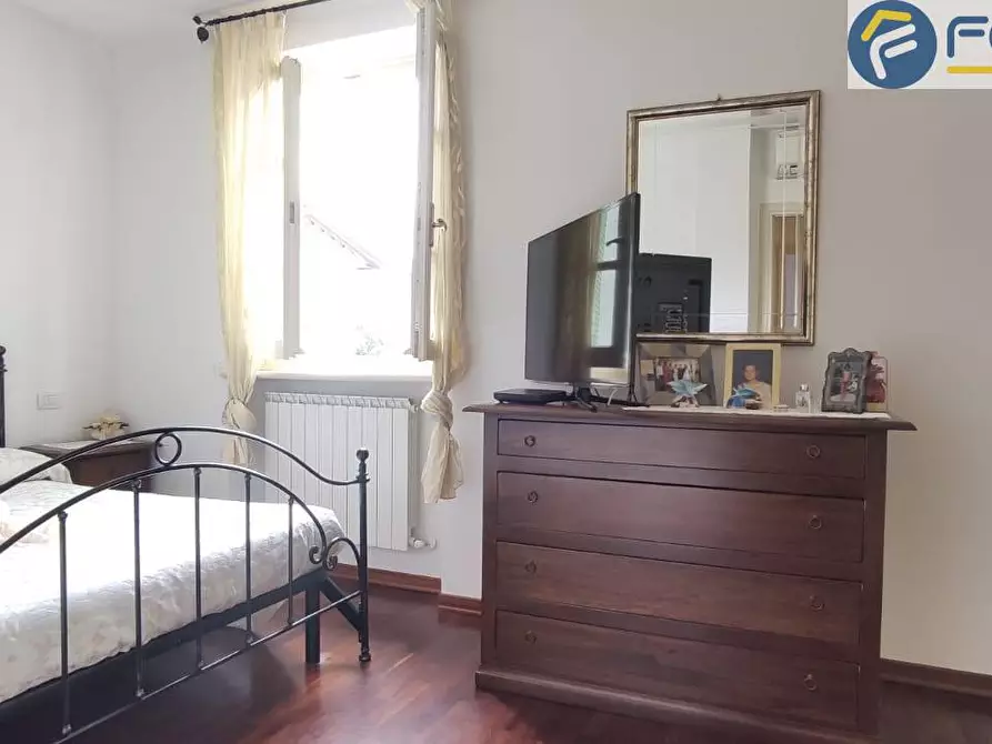 Immagine 17 di Villa in vendita  in via martiri di s anna a Seravezza