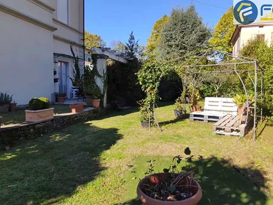 Immagine 11 di Appartamento in vendita  in via giorgetti a Barga