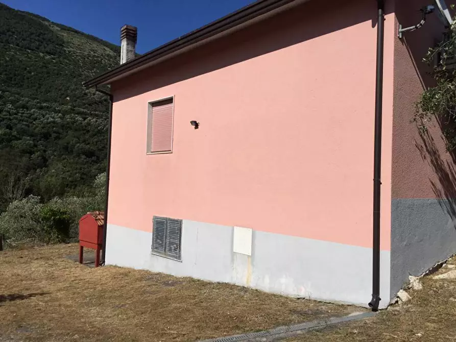 Immagine 7 di Casa indipendente in vendita  in via vicinale a Buccino