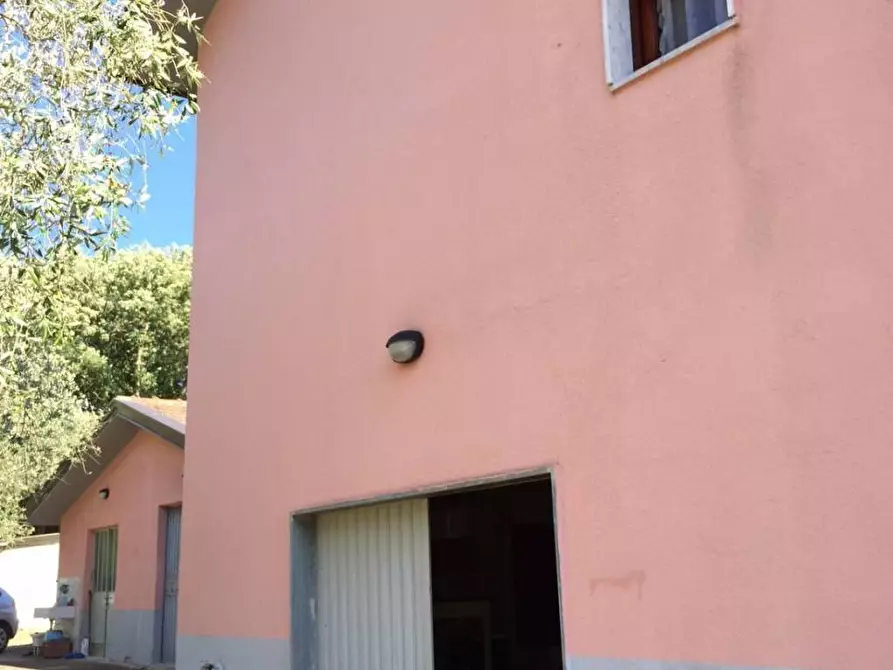 Immagine 10 di Casa indipendente in vendita  in via vicinale a Buccino