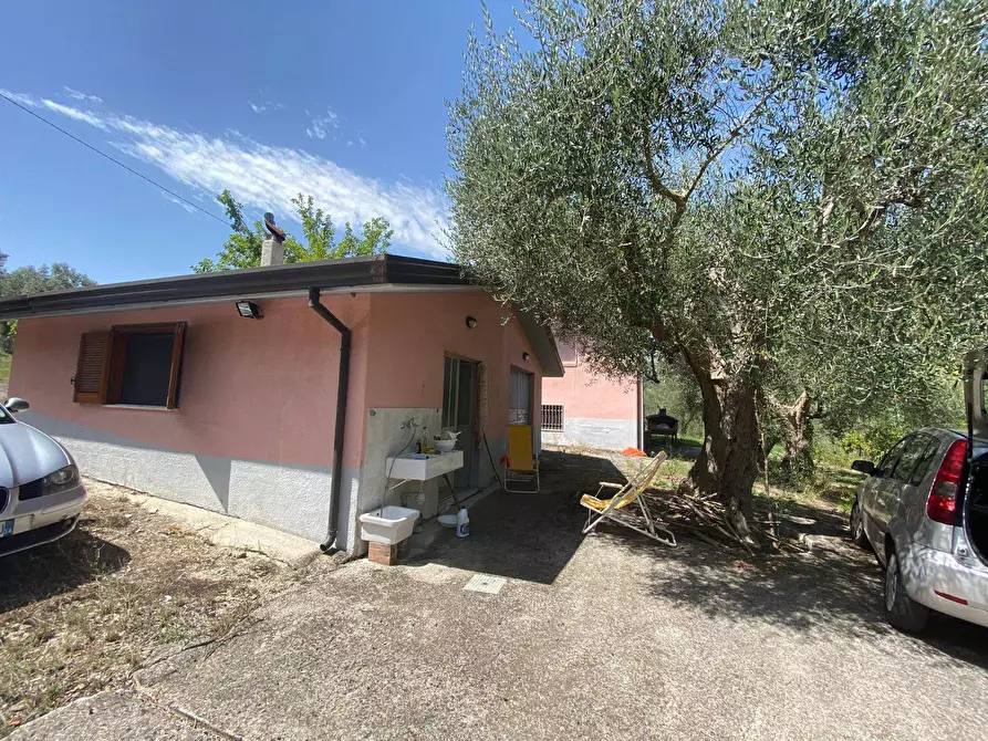 Immagine 11 di Casa indipendente in vendita  in via vicinale a Buccino