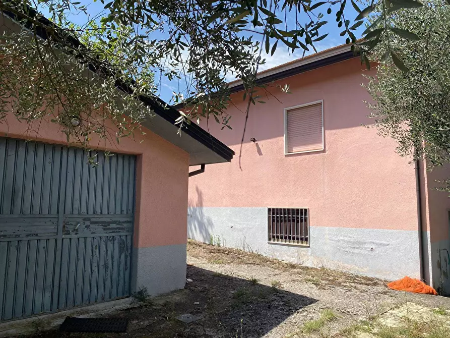 Immagine 15 di Casa indipendente in vendita  in via vicinale a Buccino