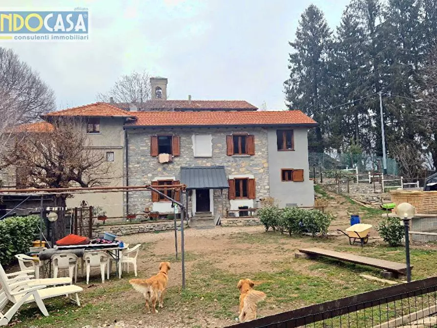 Immagine 1 di Casa indipendente in vendita  in montepiatto a Torno