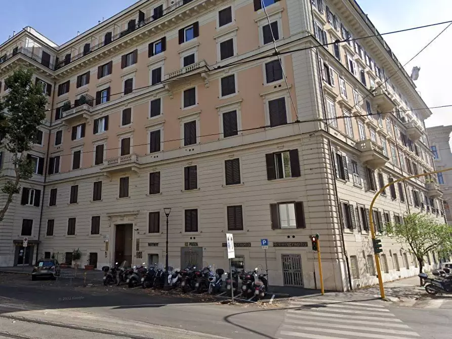 Immagine 1 di Appartamento in vendita  in Viale Liegi a Roma