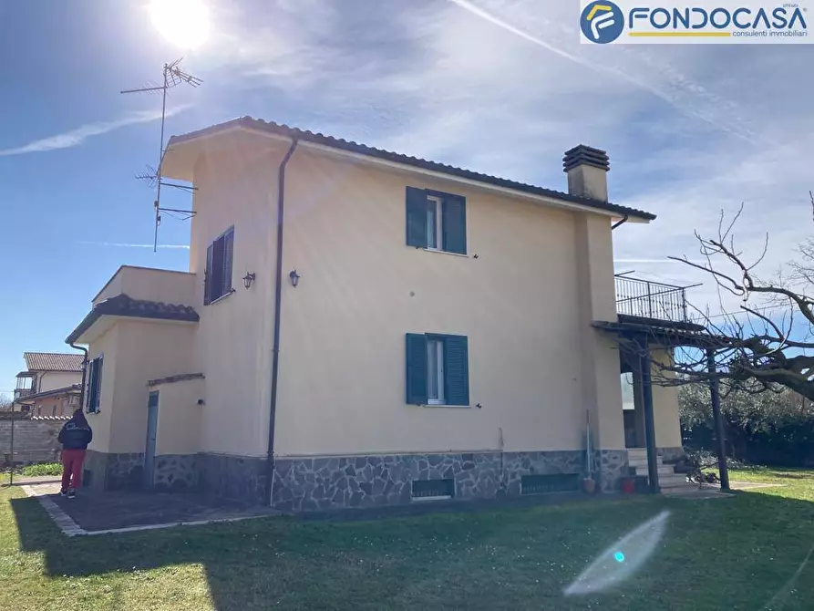 Immagine 4 di Villa in vendita  in 22° strada a Labico