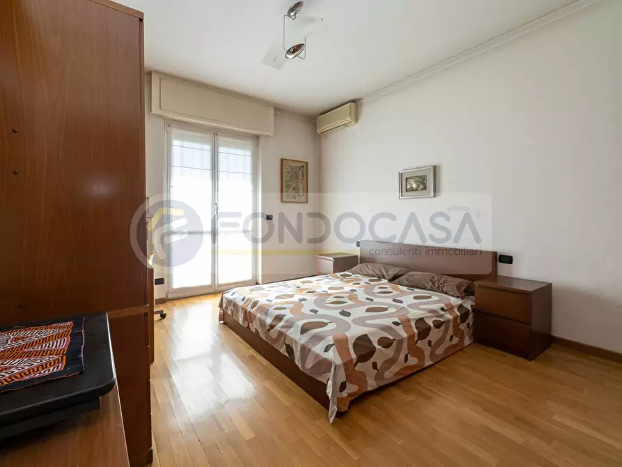 Immagine 12 di Appartamento in vendita  in Via Padova a Milano