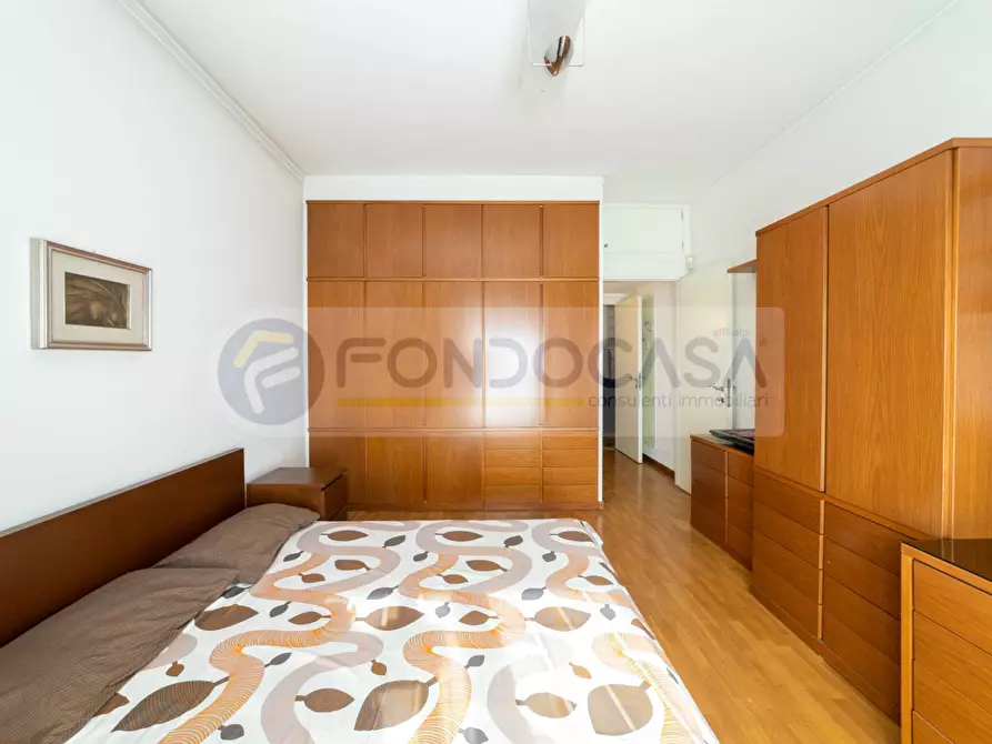 Immagine 15 di Appartamento in vendita  in Via Padova a Milano