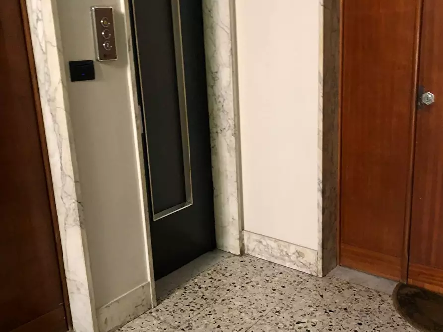 Immagine 6 di Appartamento in affitto  in Via Domenico Vietri a Salerno