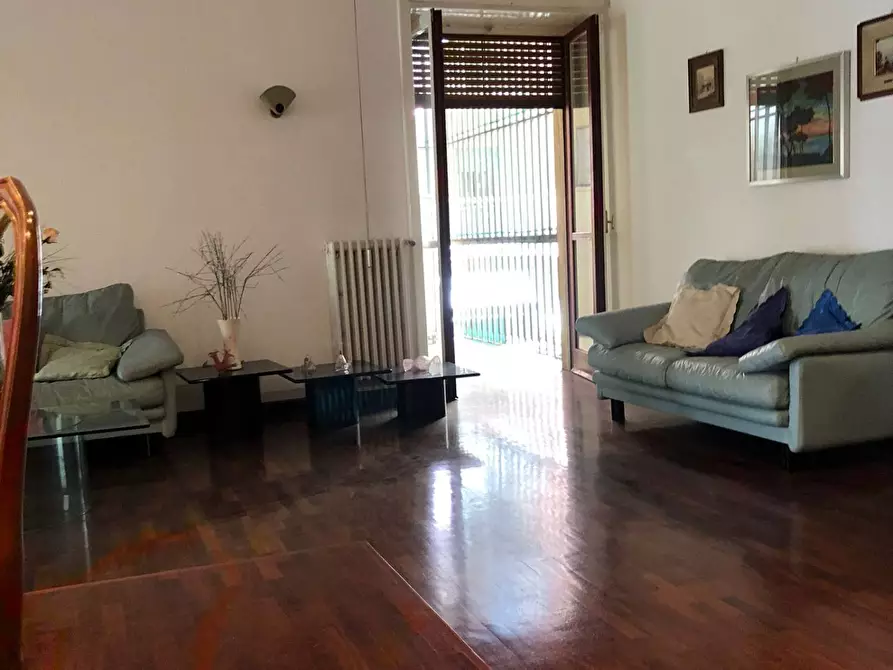 Immagine 11 di Appartamento in affitto  in Via Domenico Vietri a Salerno