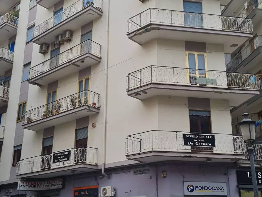 Immagine 1 di Appartamento in vendita  in via Sichelmanno a Salerno