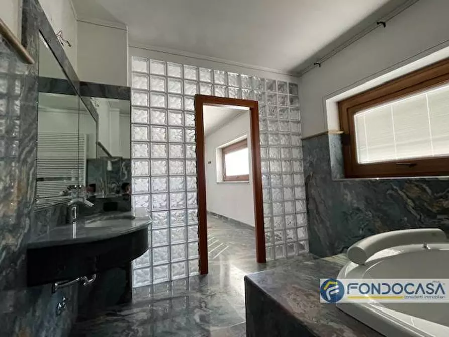 Immagine 15 di Villa in vendita  a Erbusco