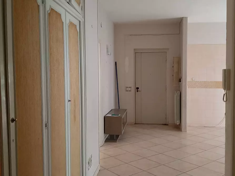 Immagine 3 di Appartamento in vendita  in via roma a Giugliano In Campania