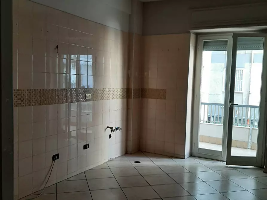 Immagine 11 di Appartamento in vendita  in via roma a Giugliano In Campania