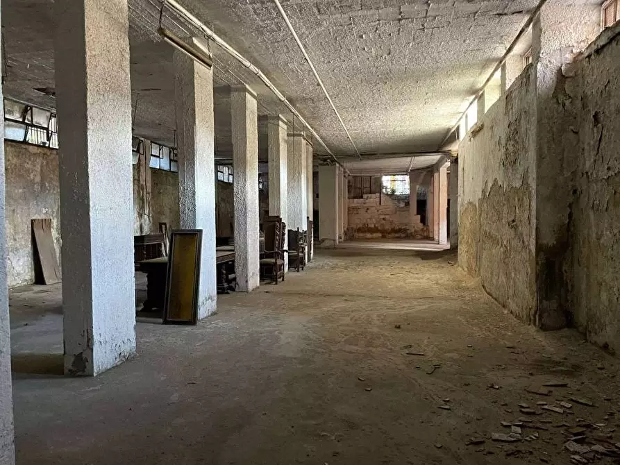 Immagine 2 di Box auto in vendita  in via colonne a Giugliano In Campania