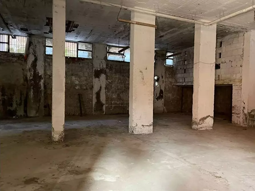 Immagine 4 di Box auto in vendita  in via colonne a Giugliano In Campania