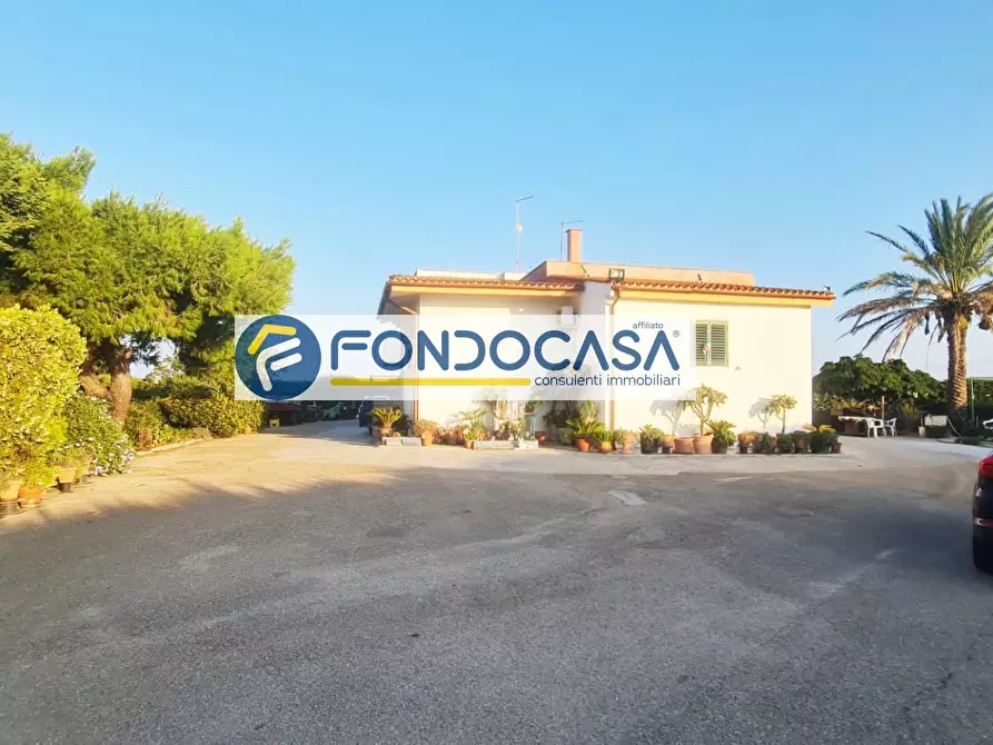 Immagine 2 di Casa bifamiliare in vendita  in Strada per Trullo a Brindisi