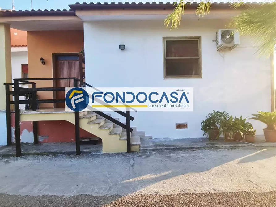 Immagine 5 di Casa bifamiliare in vendita  in Strada per Trullo a Brindisi