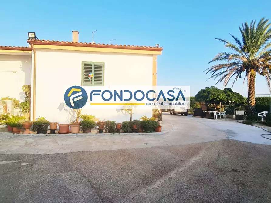 Immagine 12 di Casa bifamiliare in vendita  in Strada per Trullo a Brindisi