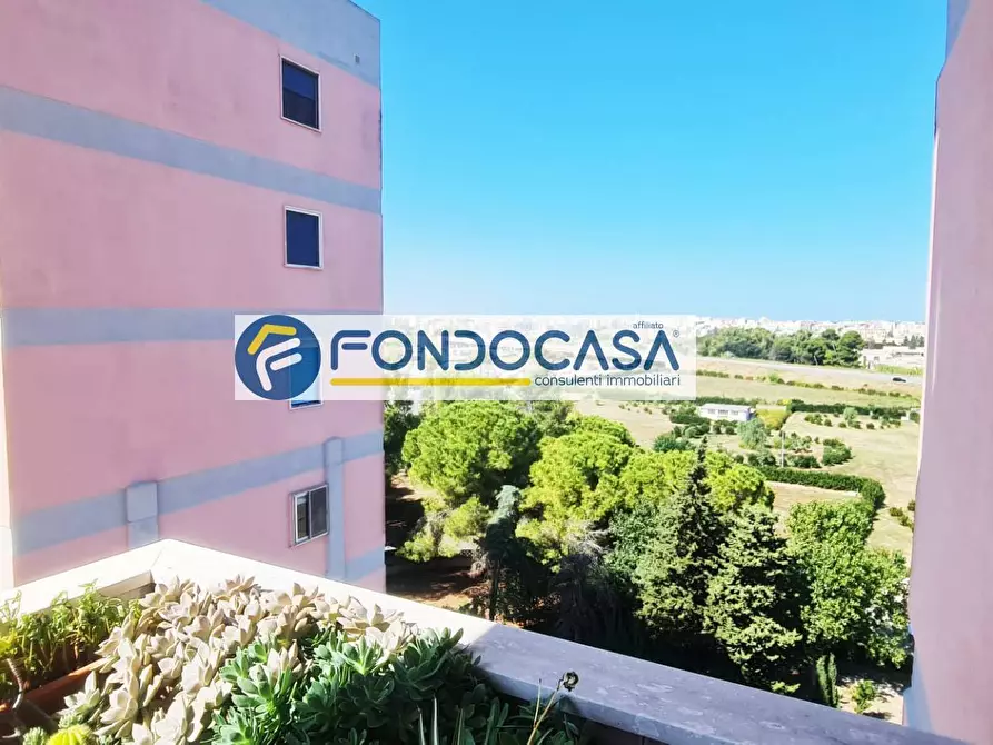 Immagine 22 di Appartamento in vendita  in Piazza Augusto Righi a Brindisi