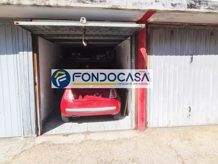 Immagine 25 di Appartamento in vendita  in Piazza Augusto Righi a Brindisi