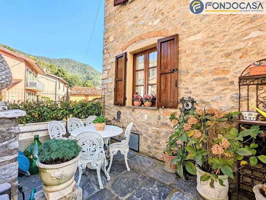 Immagine 5 di Casa indipendente in vendita  in Via Divisione Giulia a Seravezza