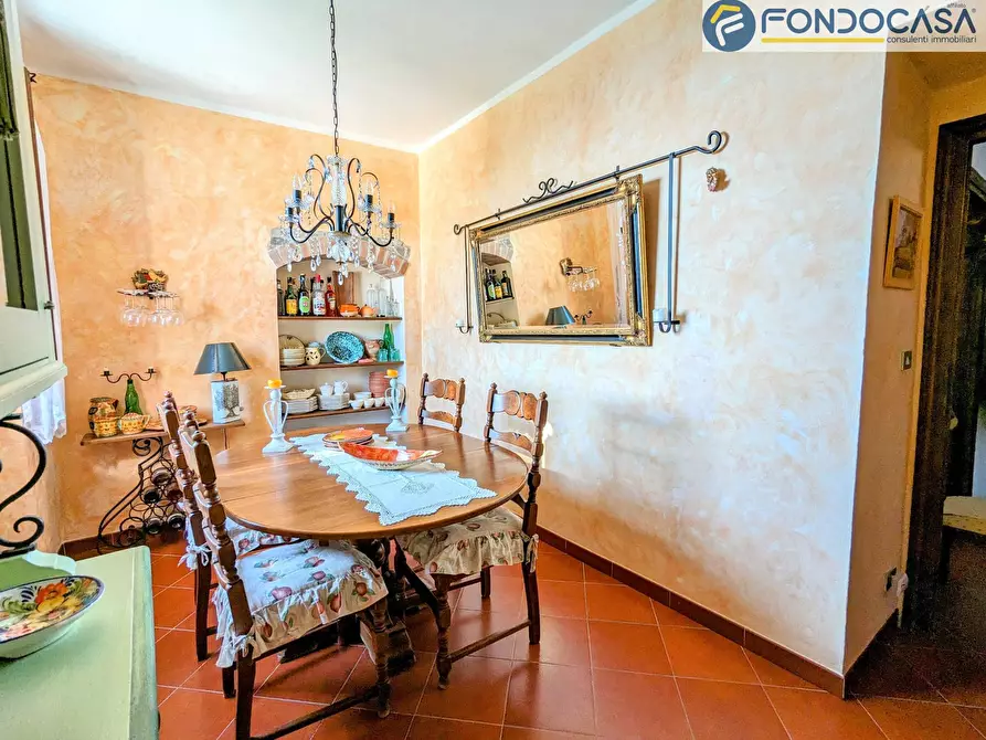 Immagine 9 di Casa indipendente in vendita  in Via Divisione Giulia a Seravezza