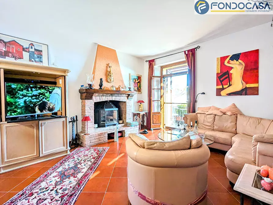 Immagine 11 di Casa indipendente in vendita  in Via Divisione Giulia a Seravezza