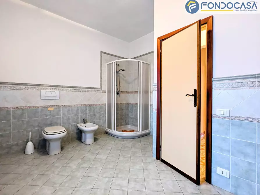 Immagine 14 di Villa in vendita  in Via Eritrea a Pietrasanta