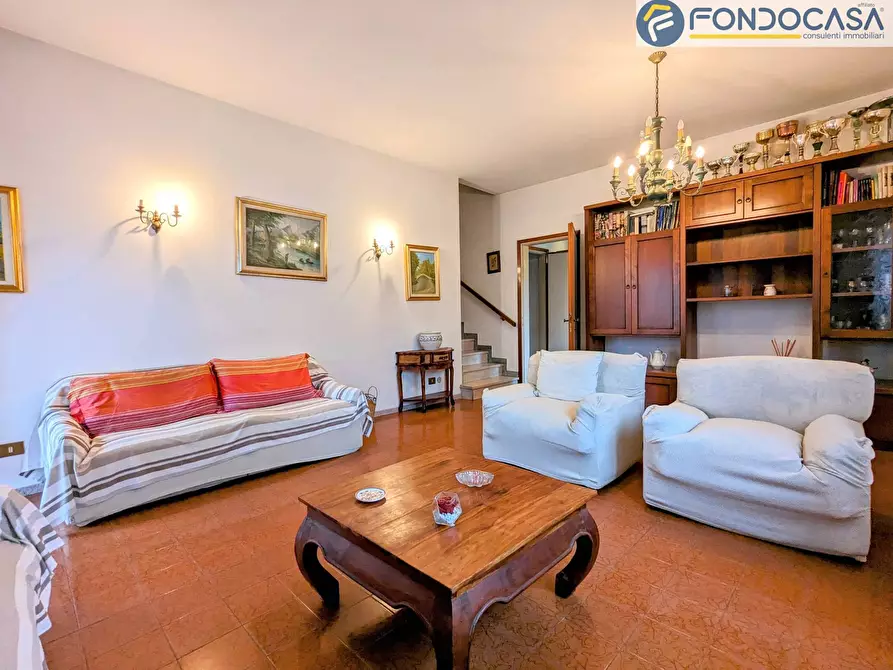 Immagine 11 di Villa in vendita  in Via Eritrea a Pietrasanta