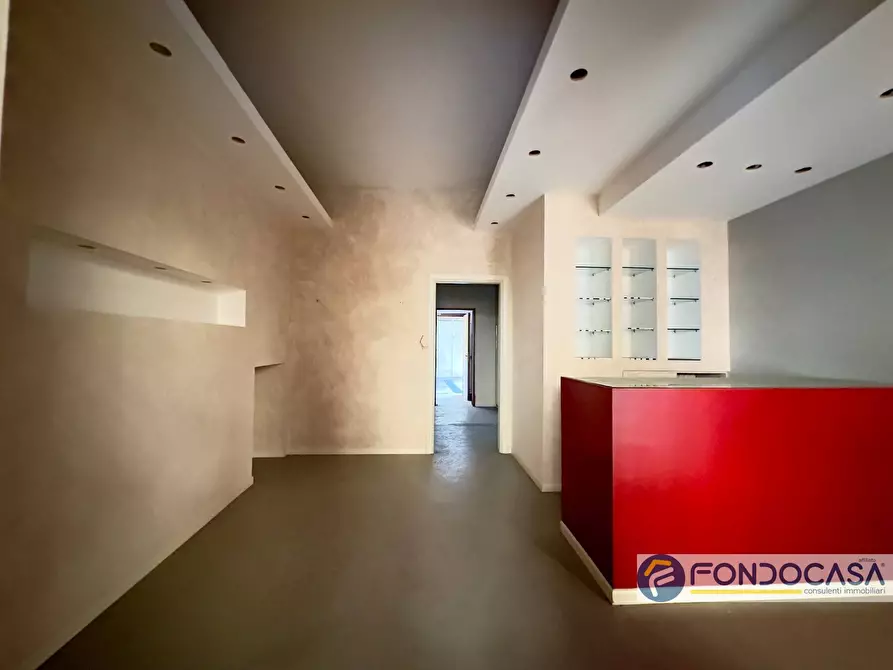 Immagine 5 di Attività commerciale in vendita  a Coccaglio