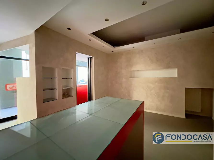 Immagine 3 di Attività commerciale in vendita  a Coccaglio