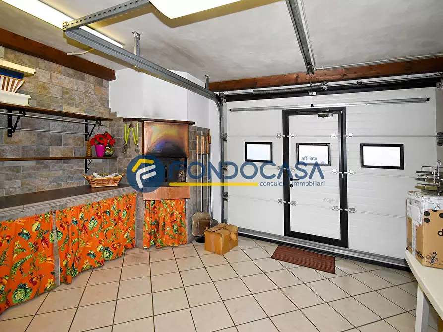 Immagine 27 di Appartamento in vendita  in VIA BRONZETTI a Limbiate