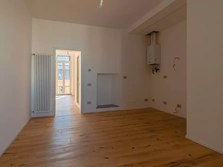 Immagine 1 di Appartamento in vendita  in via Leoncavallo a Milano