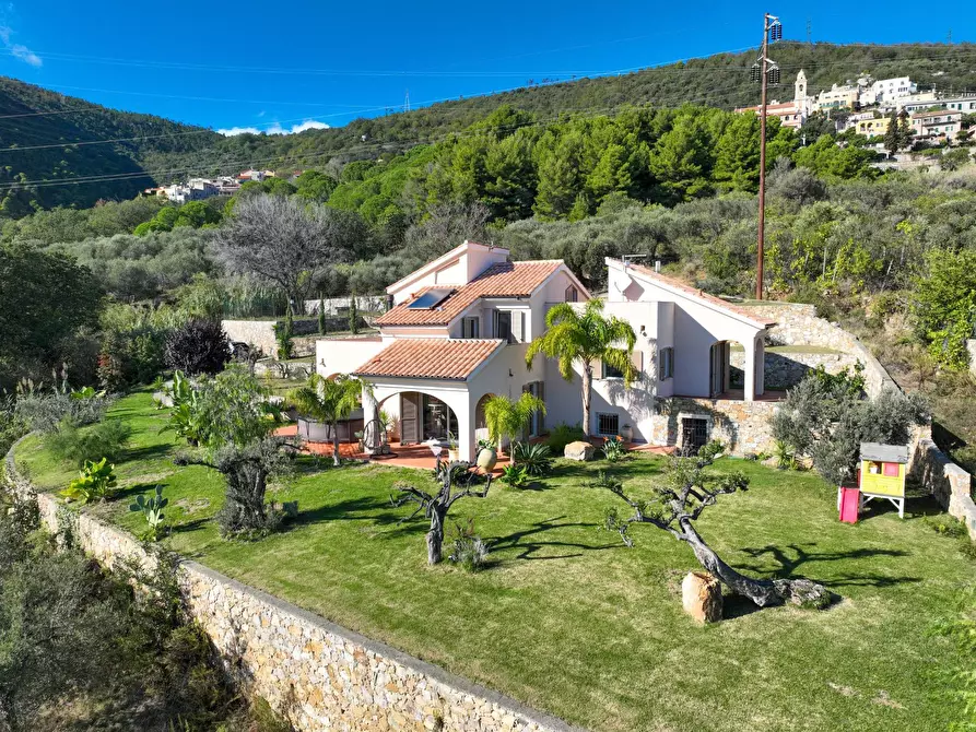 Immagine 9 di Villa in vendita  in Via San Sebastiano a Pietra Ligure