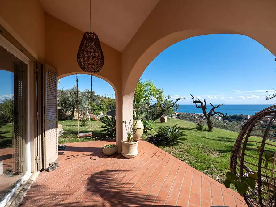 Immagine 6 di Villa in vendita  in Via San Sebastiano a Pietra Ligure