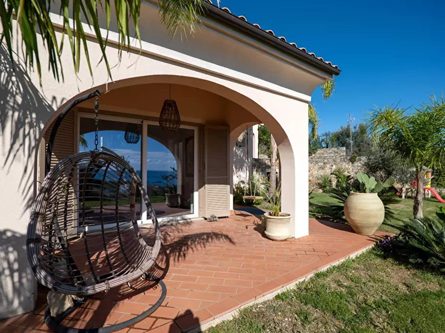 Immagine 7 di Villa in vendita  in Via San Sebastiano a Pietra Ligure