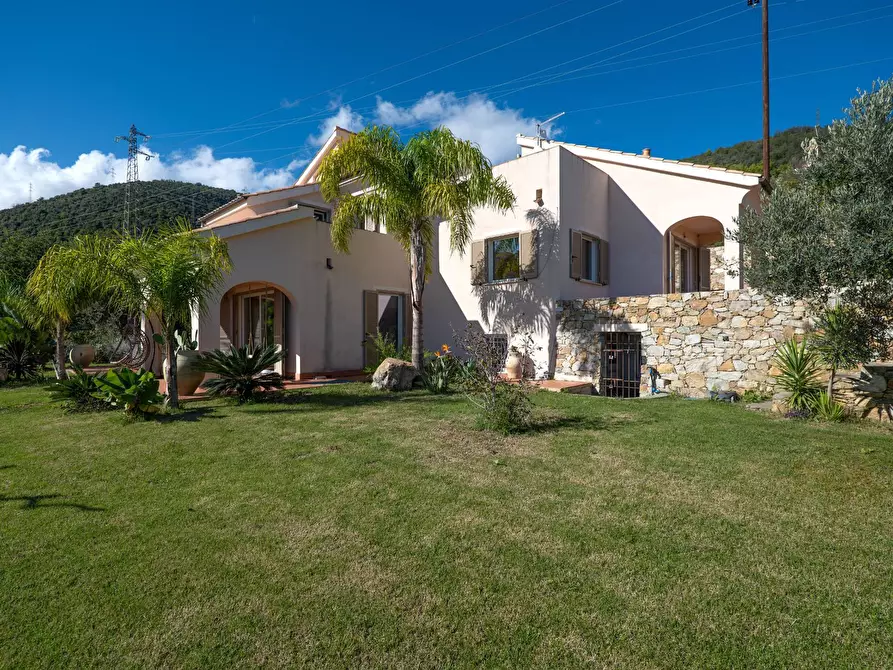 Immagine 14 di Villa in vendita  in Via San Sebastiano a Pietra Ligure